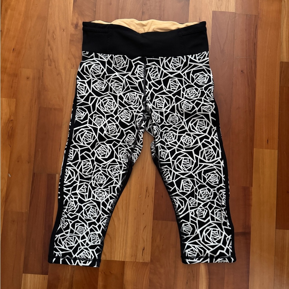Lululemon Athletica Black and White Floral Leggings
